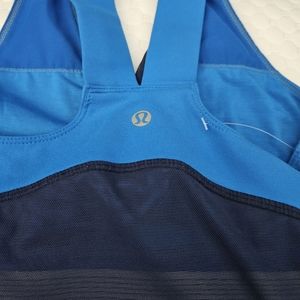 Lululemon  Blue top